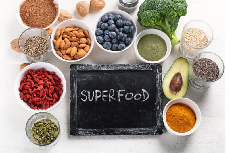Superfoods w codziennej diecie okiem dietetyka